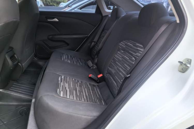 Used Chevrolet Monza 2019 Redline 320T Dual-Clutch Joyful Edition China VI Standard Left Rear Seat