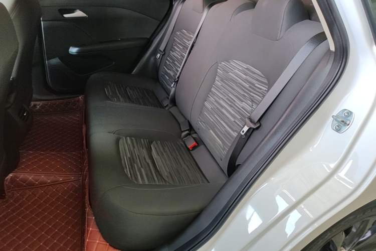 Used Chevrolet Monza 2019 Redline 320T Dual-Clutch Joyful Edition China VI Standard Left Rear Seat