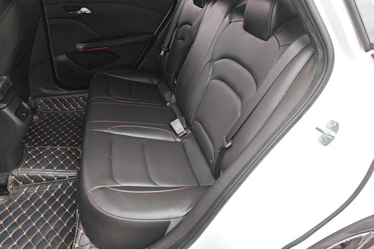 Used Chevrolet Monza 2019 RS 330T Automatic Comfort Edition China VI Standard Left Rear Seat