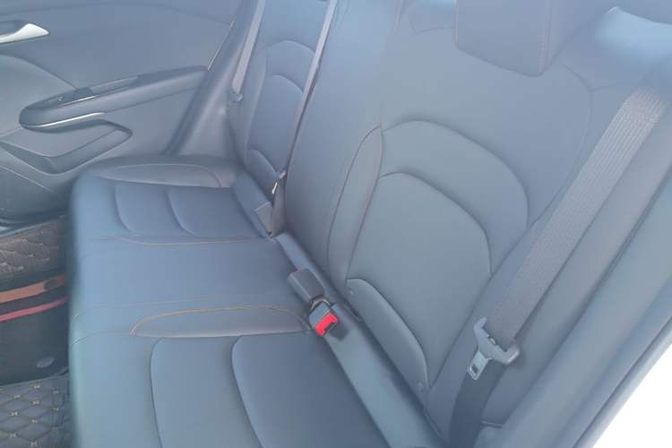 Used Chevrolet Monza 2019 Redline 320T Dual-Clutch Sporty Version China VI Standard Left Rear Seat