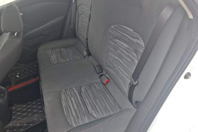 Used Chevrolet Monza 2019 Redline 320T Dual-Clutch Joyful Edition China VI Standard Left Rear Seat