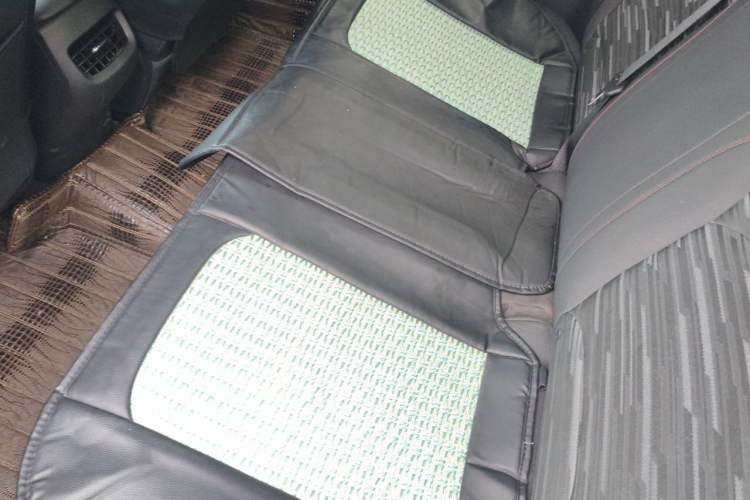 Used Chevrolet Monza 2019 Redline 320T Dual-Clutch Joyful Edition China VI Standard Left Rear Seat
