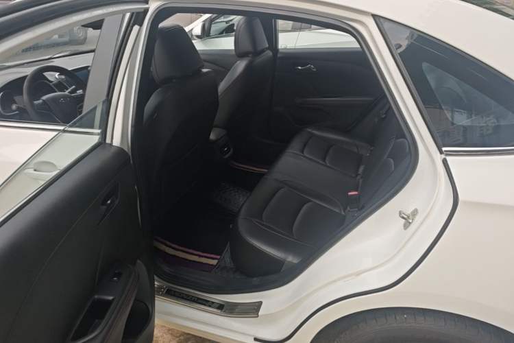 Used Chevrolet Monza 2019 RS 330T Automatic Comfort Edition China VI Standard Left Rear Seat