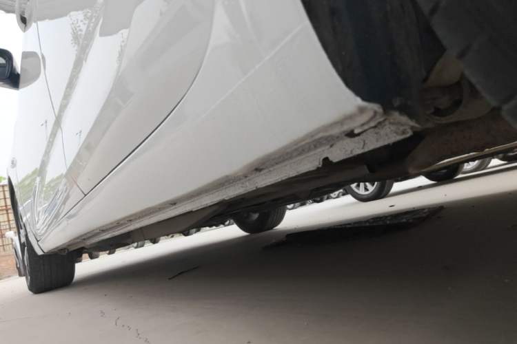 Used Chevrolet Monza 2019 RS 330T Automatic Comfort Edition China VI Standard Left Side Sill