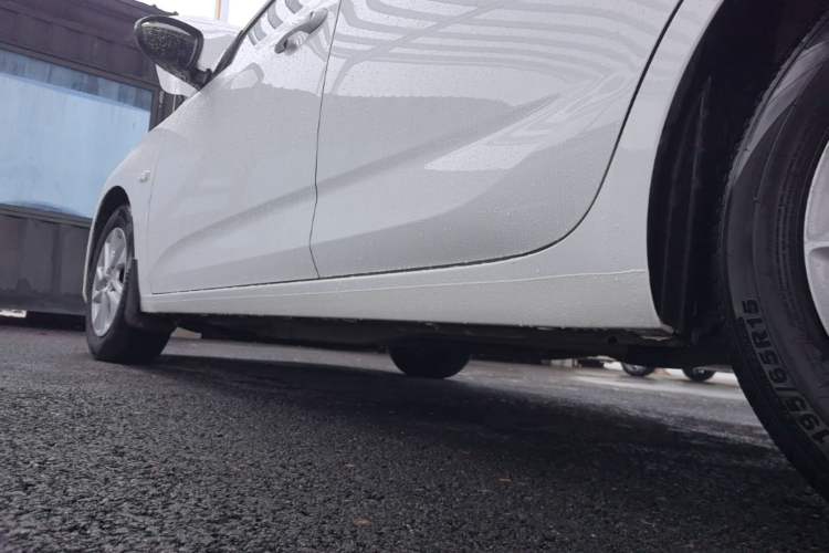 Used Chevrolet Monza 2019 320T Manual Xinxin Edition China VI Left Side Sill