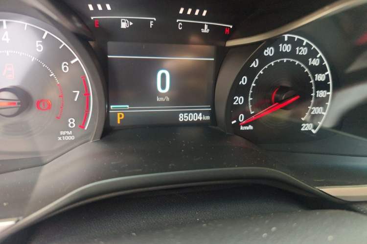 Used Chevrolet Monza 2019 Redline 320T Dual-Clutch Sporty Version China VI Standard Odometer Close Up
