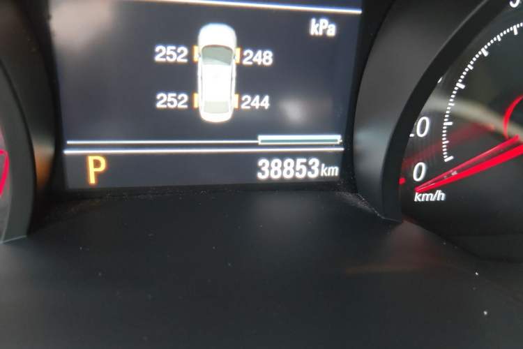 Used Chevrolet Monza 2019 RS 330T Automatic Comfort Edition China VI Standard Odometer Close Up
