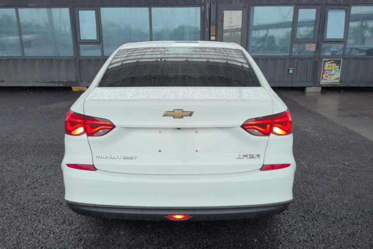 Used Chevrolet Monza 2019 320T Manual Xinxin Edition China VI Rear