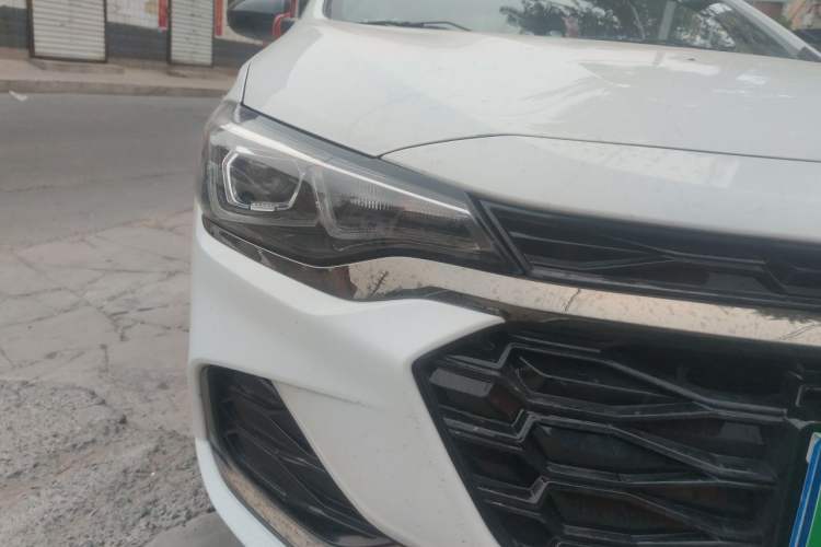 Used Chevrolet Monza 2019 RS 330T Automatic Sporty Edition China VI Standard Right Front Headlight