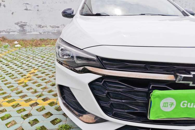 Used Chevrolet Monza 2019 RS 330T Automatic Comfort Edition China VI Standard Right Front Headlight