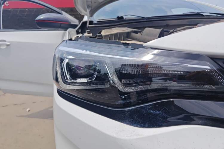 Used Chevrolet Monza 2019 Redline 320T Dual-Clutch Joyful Edition China VI Standard Right Front Headlight