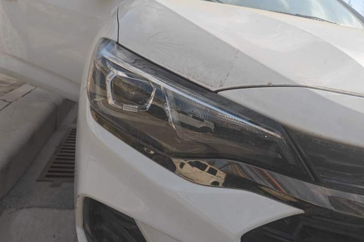 Used Chevrolet Monza 2019 RS 330T Automatic Comfort Edition China VI Standard Right Front Headlight