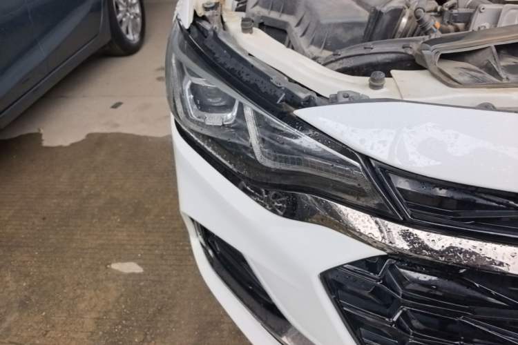 Used Chevrolet Monza 2019 RS 330T Automatic Comfort Edition China VI Standard Right Front Headlight