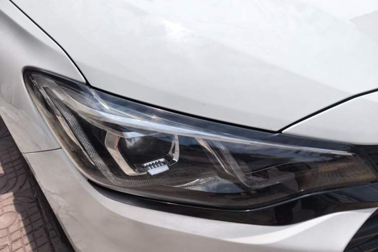 Used Chevrolet Monza 2019 Redline 320T Dual-Clutch Sporty Version China VI Standard Right Front Headlight