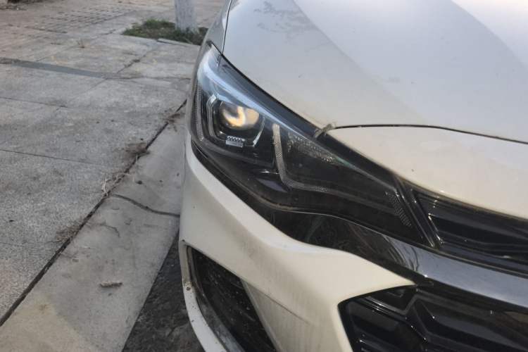 Used Chevrolet Monza 2019 RS 330T Automatic Comfort Edition China VI Standard Right Front Headlight