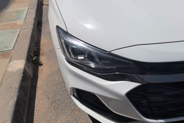 Used Chevrolet Monza 2019 RS 330T Automatic Comfort Edition China VI Standard Right Front Headlight