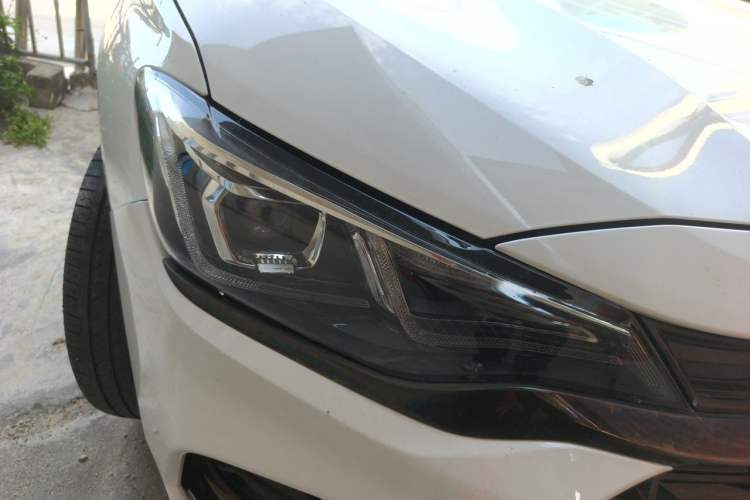 Used Chevrolet Monza 2019 RS 330T Automatic Comfort Edition China VI Standard Right Front Headlight