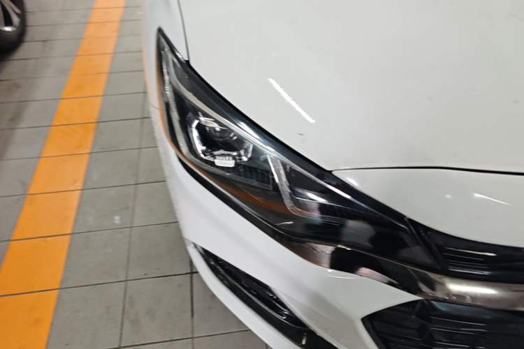 Used Chevrolet Monza 2019 RS 330T Automatic Comfort Edition China VI Standard Right Front Headlight