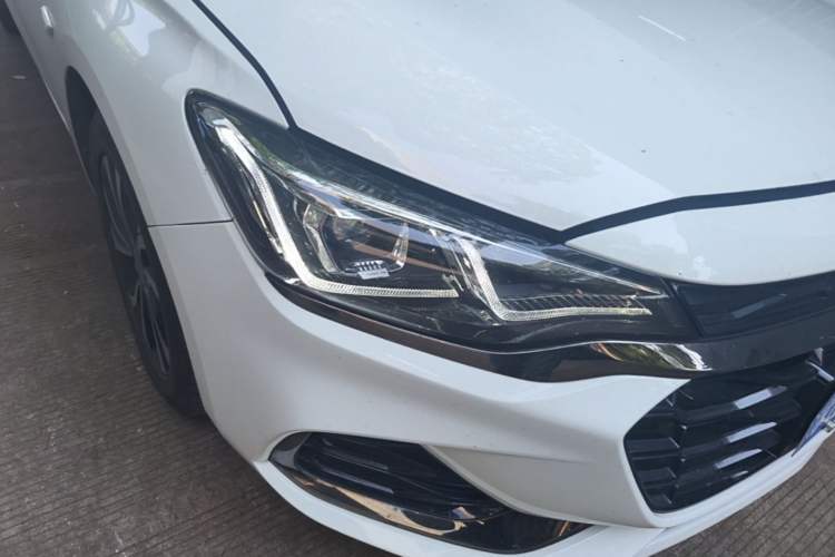 Used Chevrolet Monza 2019 RS 330T Automatic Comfort Edition China VI Standard Right Front Headlight