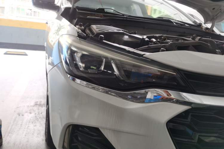 Used Chevrolet Monza 2019 RS 330T Automatic Comfort Edition China VI Standard Right Front Headlight