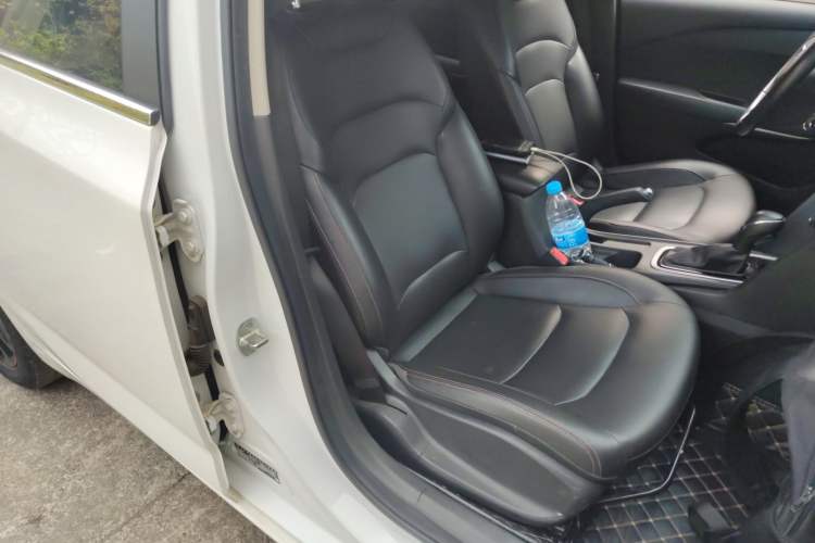 Used Chevrolet Monza 2019 Redline 320T Dual-Clutch Sporty Version China VI Standard Right Front Seat