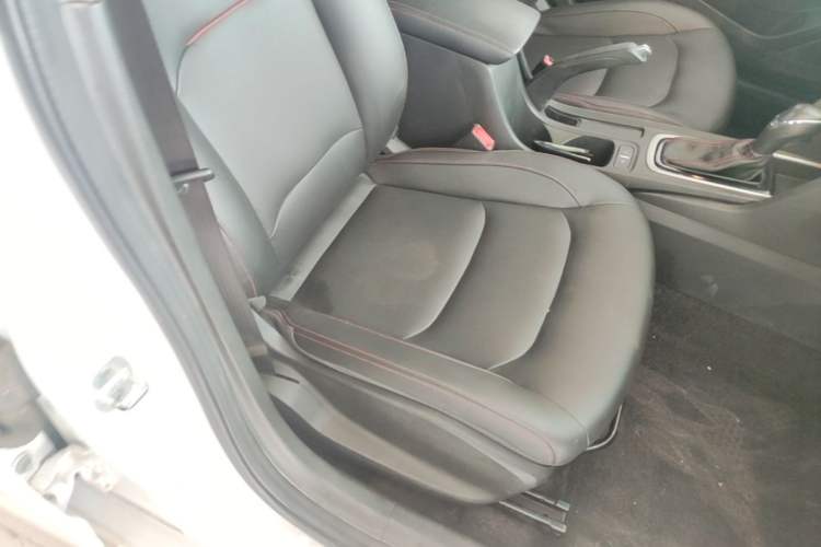 Used Chevrolet Monza 2019 RS 330T Automatic Sporty Edition China VI Standard Right Front Seat