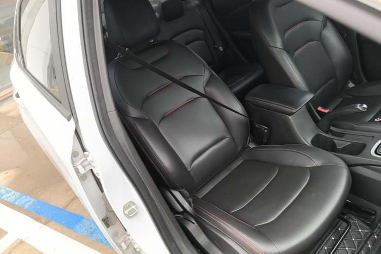 Used Chevrolet Monza 2019 RS 330T Automatic Comfort Edition China VI Standard Right Front Seat