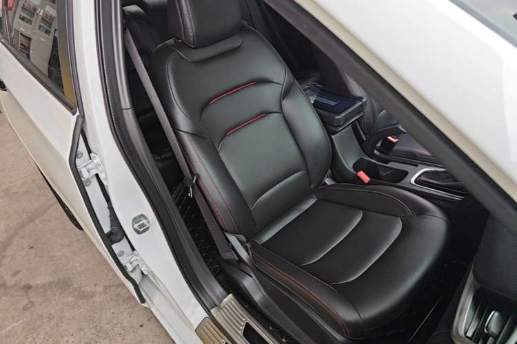 Used Chevrolet Monza 2019 RS 330T Automatic Comfort Edition China VI Standard Right Front Seat
