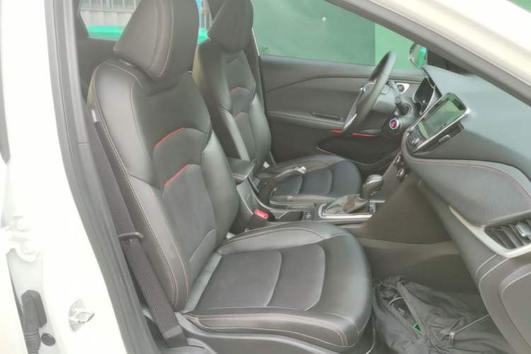 Used Chevrolet Monza 2019 RS 330T Automatic Sporty Edition China VI Standard Right Front Seat