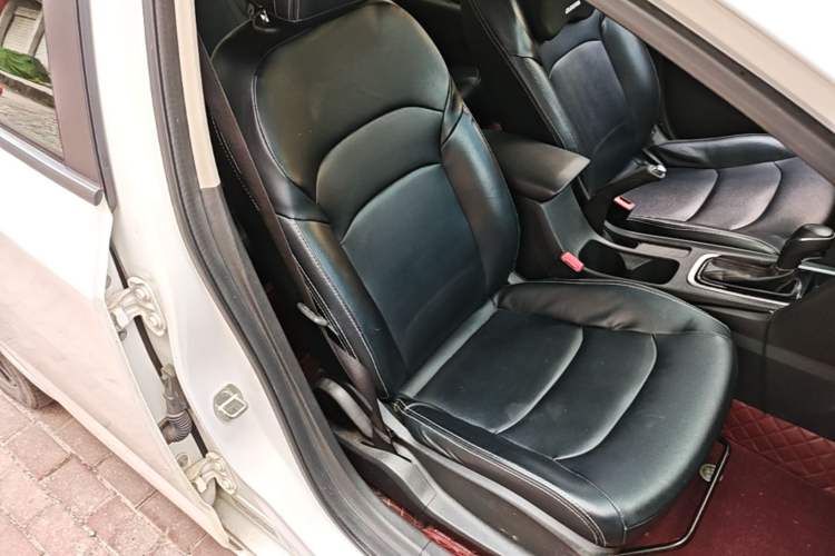 Used Chevrolet Monza 2019 Redline 320T Dual-Clutch Joyful Edition China VI Standard Right Front Seat