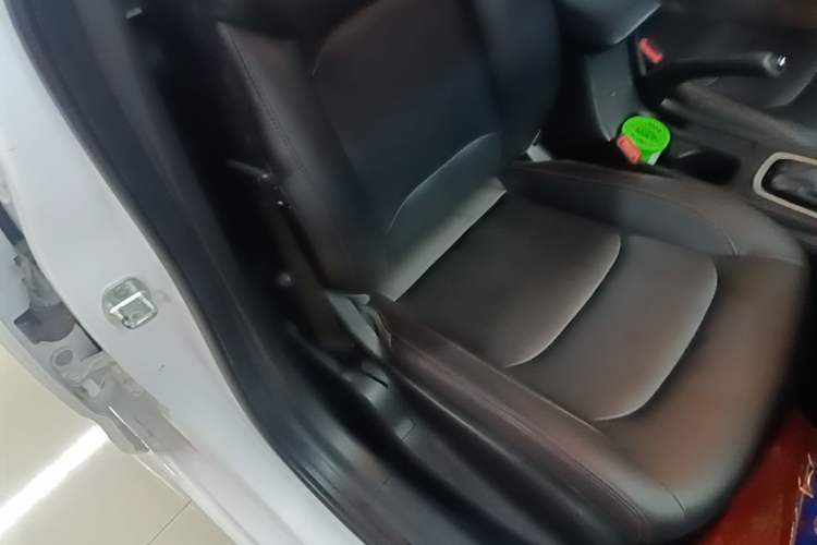 Used Chevrolet Monza 2019 Redline 320T Dual-Clutch Sporty Version China VI Standard Right Front Seat