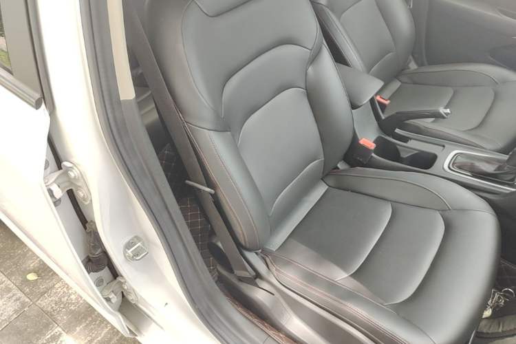 Used Chevrolet Monza 2019 Redline 320T Dual-Clutch Sporty Version China VI Standard Right Front Seat