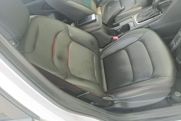Used Chevrolet Monza 2019 RS 330T Automatic Sporty Edition China VI Standard Right Front Seat
