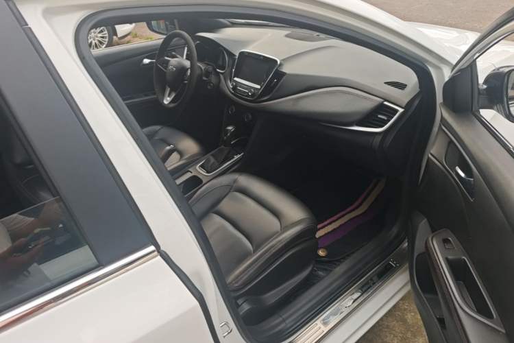 Used Chevrolet Monza 2019 RS 330T Automatic Comfort Edition China VI Standard Right Front Seat