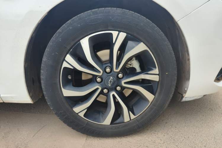 Used Chevrolet Monza 2019 RS 330T Automatic Comfort Edition China VI Standard Right Front Wheel Hub