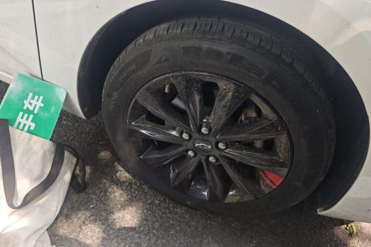 Used Chevrolet Monza 2019 Redline 320T Dual-Clutch Sporty Version China VI Standard Right Front Wheel Hub