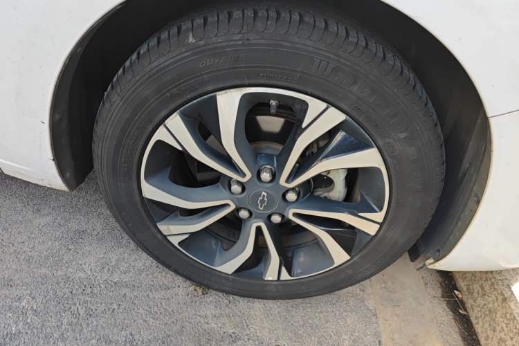 Used Chevrolet Monza 2019 RS 330T Automatic Comfort Edition China VI Standard Right Front Wheel Hub