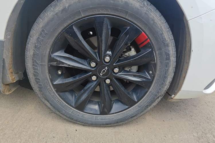 Used Chevrolet Monza 2019 Redline 320T Dual-Clutch Joyful Edition China VI Standard Right Front Wheel Hub