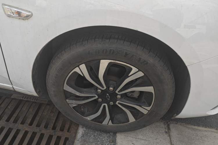 Used Chevrolet Monza 2019 RS 330T Automatic Comfort Edition China VI Standard Right Front Wheel Hub
