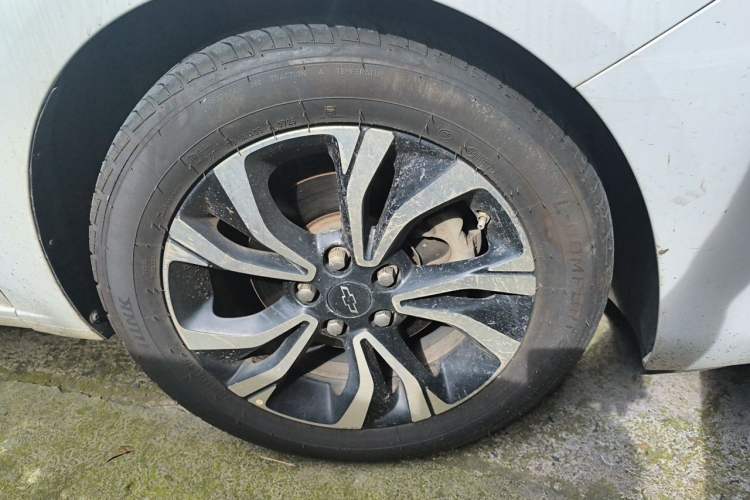 Used Chevrolet Monza 2019 RS 330T Automatic Comfort Edition China VI Standard Right Front Wheel Hub