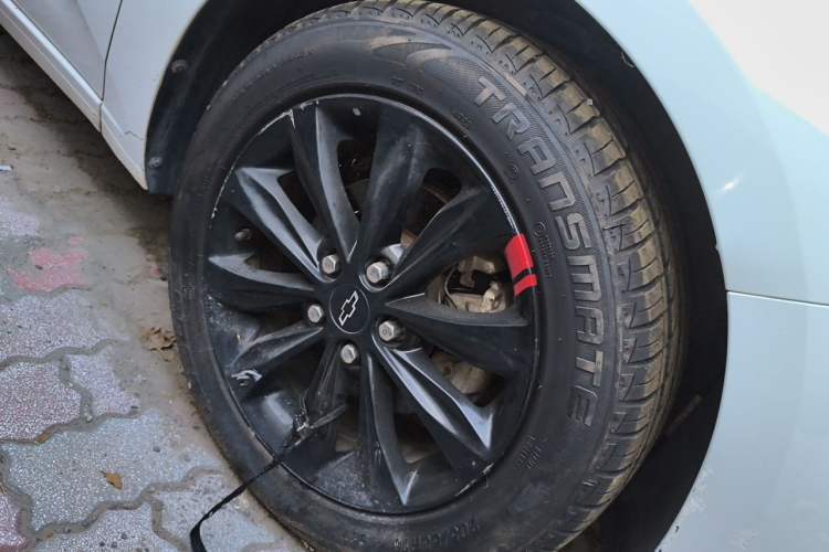 Used Chevrolet Monza 2019 Redline 320T Dual-Clutch Joyful Edition China VI Standard Right Front Wheel Hub