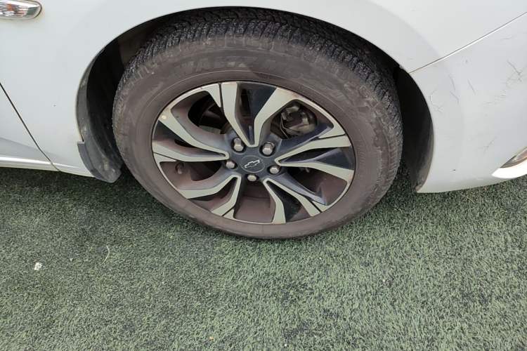 Used Chevrolet Monza 2019 RS 330T Automatic Comfort Edition China VI Standard Right Front Wheel Hub