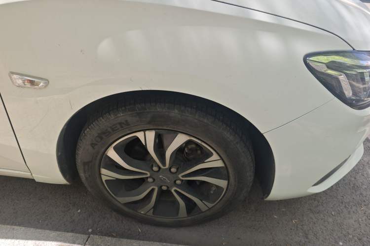 Used Chevrolet Monza 2019 RS 330T Automatic Comfort Edition China VI Standard Right Front Wheel Hub