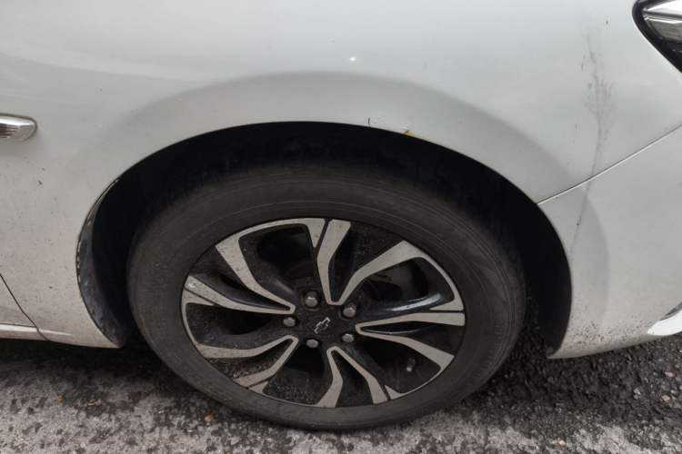 Used Chevrolet Monza 2019 RS 330T Automatic Comfort Edition China VI Standard Right Front Wheel Hub