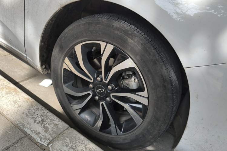 Used Chevrolet Monza 2019 RS 330T Automatic Comfort Edition China VI Standard Right Front Wheel Hub