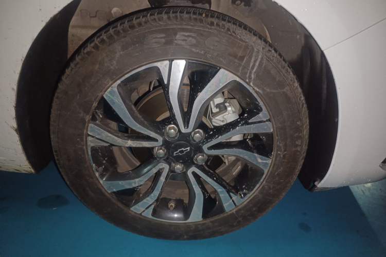 Used Chevrolet Monza 2019 RS 330T Automatic Comfort Edition China VI Standard Right Front Wheel Hub