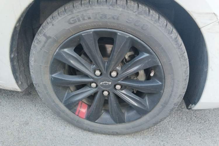 Used Chevrolet Monza 2019 Redline 320T Dual-Clutch Joyful Edition China VI Standard Right Front Wheel Hub