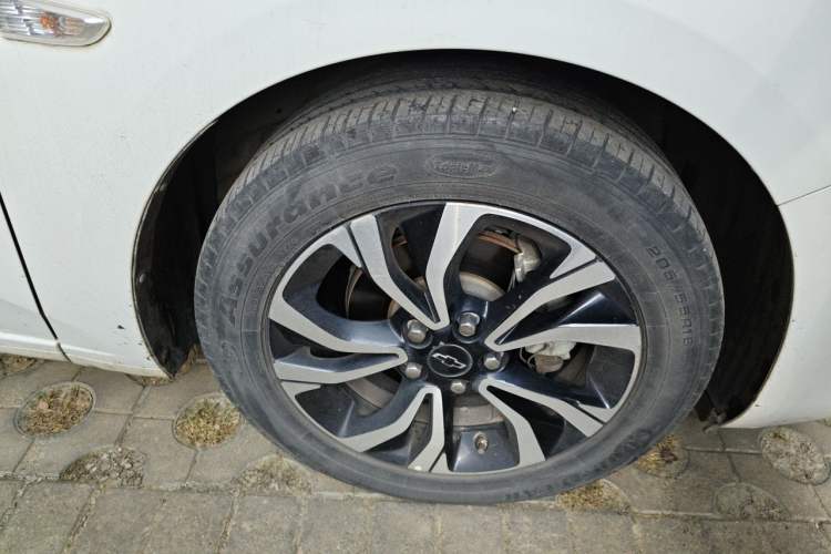 Used Chevrolet Monza 2019 RS 330T Automatic Comfort Edition China VI Standard Right Front Wheel Hub