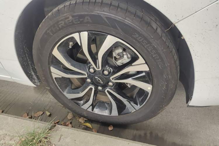 Used Chevrolet Monza 2019 RS 330T Automatic Comfort Edition China VI Standard Right Front Wheel Hub