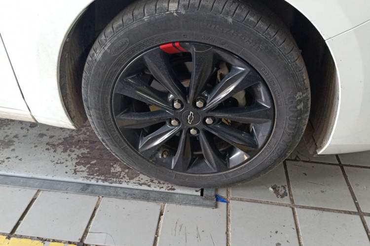 Used Chevrolet Monza 2019 Redline 320T Dual-Clutch Joyful Edition China VI Standard Right Front Wheel Hub